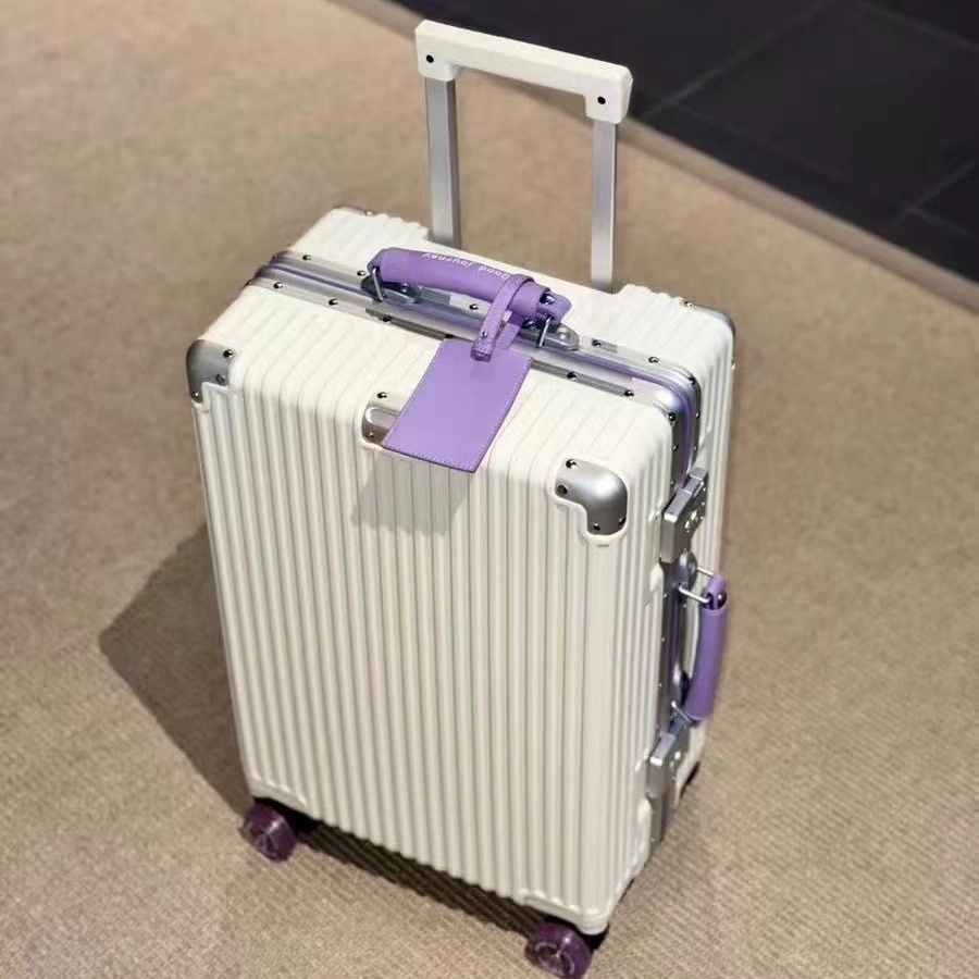 Suitcase Aluminum Frame with C - огляд і ціна Aluminum Frame Carry On Luggage